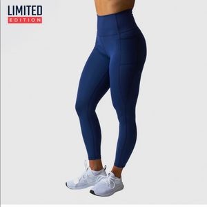 Born Primitive Navy Blue “The Rise” Leggings. Size XS